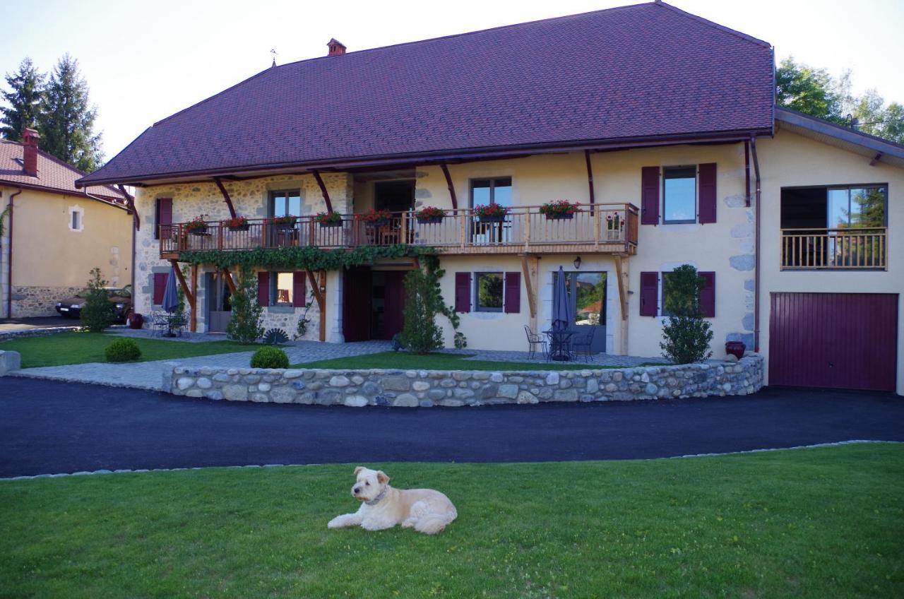 Le Paon Bleu Annecy Poisy Panzió Kültér fotó